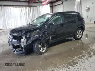 2020 Jeep Compass Latitude with VIN 3C4NJDBB6LT143339, listed as a Copart auction lot 82661534 with 70,047 mi miles and Salvage title. Bid and sale history available at DreamBid. Image 1.