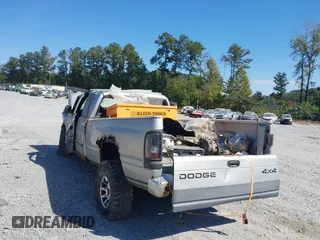 2001 Dodge Ram 2500 with VIN 1B7KF23Z71J220955, listed as a IAAI auction lot 37789873 with 0 mi miles. Bid and sale history available at carsss.com. Image 3.