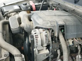 2007 Chevrolet Silverado 1500 1LT z VIN 2GCEK13C171549765, wystawiony jako IAAI lot #42866971 z przebiegiem 281 648 mil mil oraz . Historia ofert i sprzedaży dostępna na DreamBid. Obrazek 22.
