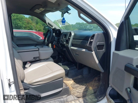 2017 Ford F-250 Lariat with VIN 1FT7W2B65HEC32263, listed as a IAAI auction lot 42281628 with 262,328 mi miles and . Bid and sale history available at DreamBid. Image 5.