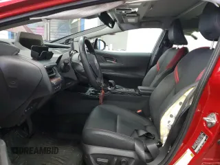 2024 Toyota Prius SE z VIN JTDACACU1R3020818, wystawiony jako Copart lot #58153625 z przebiegiem 6196 mil mil oraz Szkoda całkowita • Salvage title. Historia ofert i sprzedaży dostępna na DreamBid. Obrazek 7.