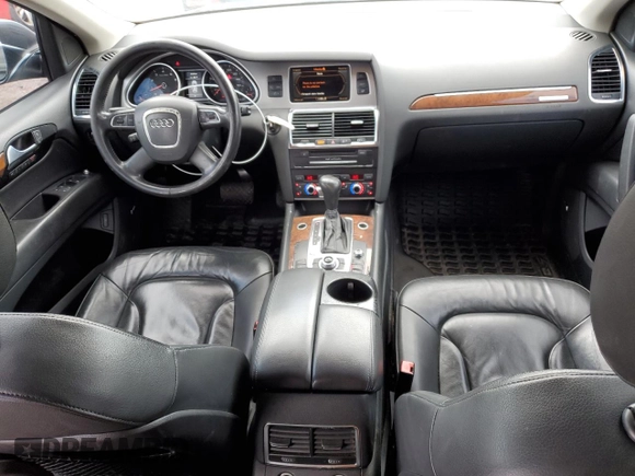 2011 Audi Q7 Premium Plus z VIN WA1LGAFE8BD009875, wystawiony jako Copart lot #52301195 z przebiegiem 148 237 mil mil oraz Szkoda całkowita • Salvage title. Historia ofert i sprzedaży dostępna na DreamBid. Obrazek 8.
