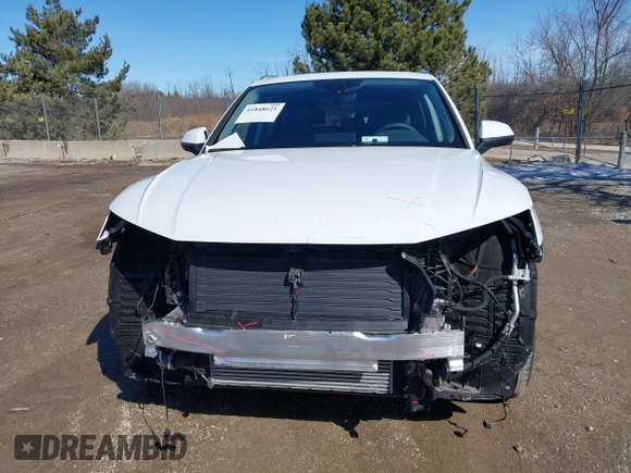 2024 Audi Q5 Premium z VIN WA1ABAFY2R2142122, wystawiony jako IAAI lot #41848621 z przebiegiem 4 334 mil mil oraz . Historia ofert i sprzedaży dostępna na DreamBid. Obrazek 12.
