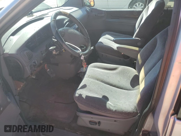 2000 Chrysler Town & Country with VIN 1C4GP54G7YB561391, listed as a Copart auction lot 48127695 with Not Provided miles and Salvage Title. Bid and sale history available at DreamBid. Image 7.