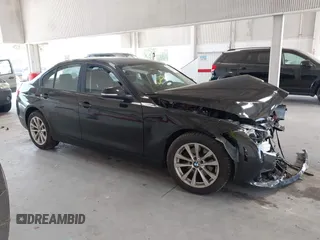 2016 BMW 3 Series 320i z VIN WBA8A9C50GK616434, wystawiony jako IAAI lot #42342037 z przebiegiem 198 579 mil mil oraz . Historia ofert i sprzedaży dostępna na DreamBid. Obrazek 13.