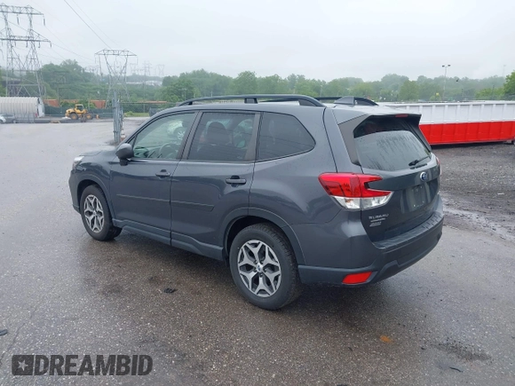 2021 Subaru Forester Premium with VIN JF2SKAFC7MH512678, listed as a IAAI auction lot 42375806 with 33,072 mi miles and . Bid and sale history available at DreamBid. Image 3.