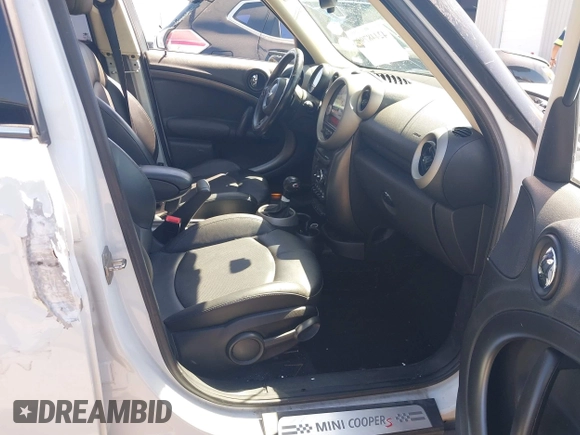 2012 MINI Countryman S с VIN WMWZC3C54CWL86735, выставлен на аукционе IAAI как лот 42448799 с пробегом 113 668 миль миль и . История ставок и продаж доступна на DreamBid. Изображение 5.