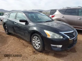 2015 Nissan Altima 2.5 S with VIN 1N4AL3APXFN880666, listed as a IAAI auction lot 41895242 with 213,649 mi miles. Bid and sale history available at carsss.com. Image 1.