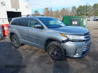 2018 Toyota Highlander LE with VIN 5TDBZRFH7JS839416, listed as a IAAI auction lot 41903167 with 97,420 mi miles and . Bid and sale history available at DreamBid. Image 1.