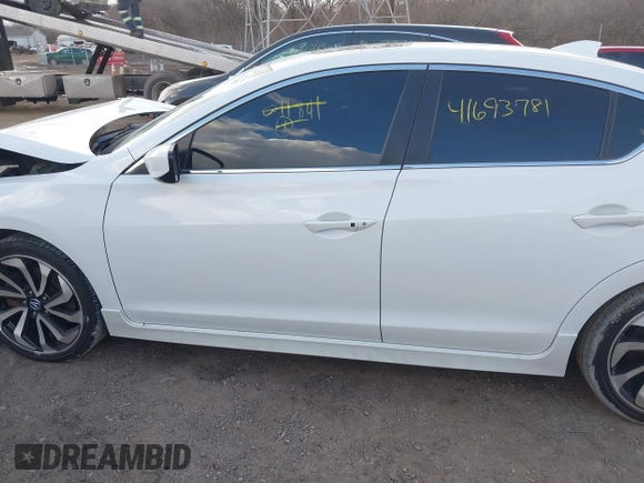 2017 Acura ILX w/Premium/A-SPEC Pkg with VIN 19UDE2F87HA011841, listed as a IAAI auction lot 41693781 with 120,000 mi miles. Bid and sale history available at carsss.com. Image 14.