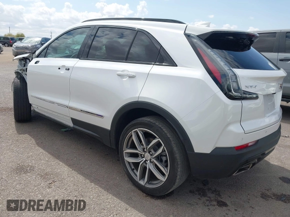 2022 Cadillac XT4 FWD Sport with VIN 1GYFZER44NF164899, listed as a IAAI auction lot 42152554 with 8,058 mi miles and . Bid and sale history available at DreamBid. Image 3.