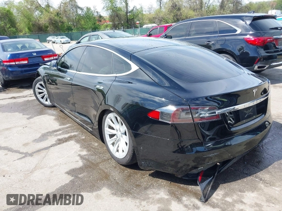 2017 Tesla Model S 60 z VIN 5YJSA1E13HF228486, wystawiony jako IAAI lot #42092686 z przebiegiem 78 089 mil mil oraz . Historia ofert i sprzedaży dostępna na DreamBid. Obrazek 3.