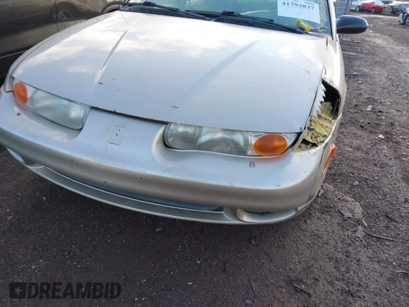 2002 Saturn SL with VIN 1G8ZK52752Z194235, listed as a IAAI auction lot 41792837 with 152,337 mi miles. Bid and sale history available at carsss.com. Image 6.
