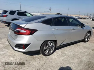 2018 Honda Clarity Plug-In Hybrid with VIN JHMZC5F16JC015483, listed as a Copart auction lot 69603064 with 101,819 mi miles and Salvage Title. Bid and sale history available at carsss.com. Image 3.