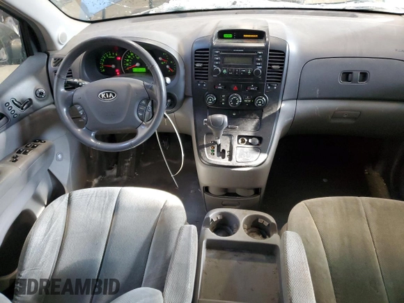 2007 Kia Sedona LX with VIN KNDMB233876120696, listed as a Copart auction lot 43963915 with 304,027 mi miles and Salvage Title. Bid and sale history available at carsss.com. Image 8.