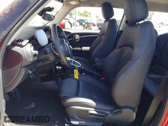 2023 MINI Hardtop Cooper S with VIN WMW53DH00P2S82015, listed as a Copart auction lot 68826744 with 8,950 mi miles and Salvage title. Bid and sale history available at DreamBid. Image 7.