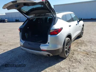 2021 Chevrolet Blazer LT z VIN 3GNKBCRS3MS528825, wystawiony jako IAAI lot #41756446 z przebiegiem 104 053 mil mil oraz . Historia ofert i sprzedaży dostępna na DreamBid. Obrazek 4.