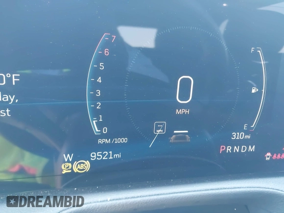 2025 Cadillac XT4 FWD Premium Luxury z VIN 1GYFZCR41SF152998, wystawiony jako IAAI lot #42318061 z przebiegiem 9521 mil mil oraz . Historia ofert i sprzedaży dostępna na DreamBid. Obrazek 7.
