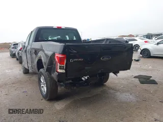 2017 Ford F-150 XL z VIN 1FTEX1C82HKE48197, wystawiony jako IAAI lot #41954267 z przebiegiem 72 946 mil mil oraz . Historia ofert i sprzedaży dostępna na DreamBid. Obrazek 3.