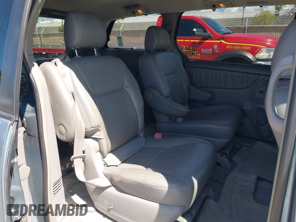 2006 Toyota Sienna XLE with VIN 5TDZA22CX6S555163, listed as a IAAI auction lot 41936624 with 230,825 mi miles. Bid and sale history available at carsss.com. Image 8.