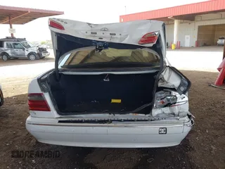2001 Mercedes-Benz E-Class with VIN WDBJF65J61B183965, listed as a IAAI auction lot 41926279 with 305,436 mi miles. Bid and sale history available at carsss.com. Image 16.