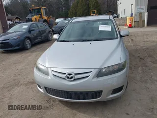 2008 Mazda 6 i Sport VE with VIN 1YVHP80C885M24820, listed as a IAAI auction lot 41728989 with 18,654 mi miles. Bid and sale history available at carsss.com. Image 6.