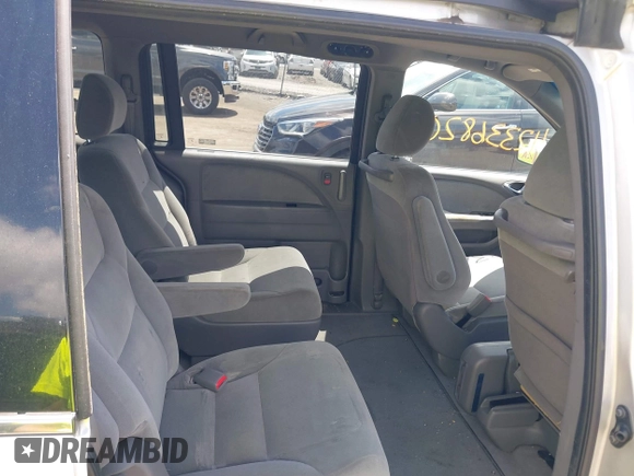 2008 Honda Odyssey LX with VIN 5FNRL38228B090366, listed as a IAAI auction lot 42336820 with 319,401 mi miles and . Bid and sale history available at DreamBid. Image 8.