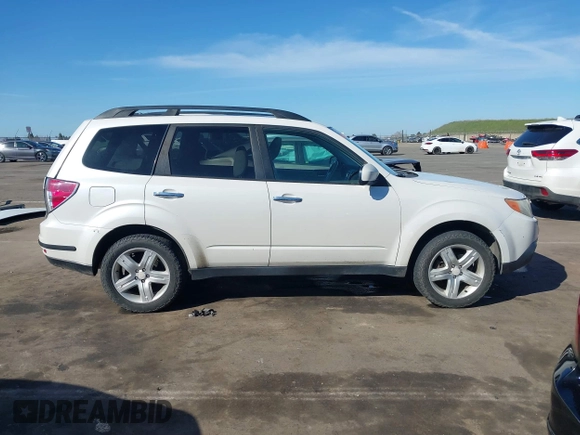 2010 Subaru Forester 2.5X Premium with VIN JF2SH6CC6AG720584, listed as a IAAI auction lot 41666604 with 110,252 mi miles. Bid and sale history available at carsss.com. Image 13.