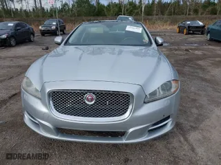 2014 Jaguar XJ with VIN SAJWA2GZ2E8V74309, listed as a IAAI auction lot 40814441 with 1 mi miles. Bid and sale history available at carsss.com. Image 11.