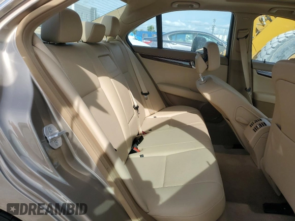 2008 Mercedes-Benz C 300 Sport с VIN WDDGF54X98F052663, выставлен на аукционе Copart как лот 60265725 с пробегом 82 912 миль миль и Списание • Salvage title. История ставок и продаж доступна на DreamBid. Изображение 10.