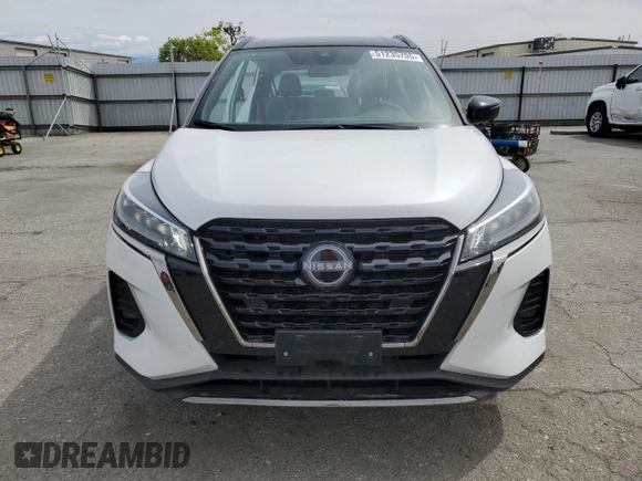 2023 Nissan Kicks SR with VIN 3N1CP5DV5PL519427, listed as a Copart auction lot 51235705 with 21,371 mi miles and Salvage Title. Bid and sale history available at carsss.com. Image 5.