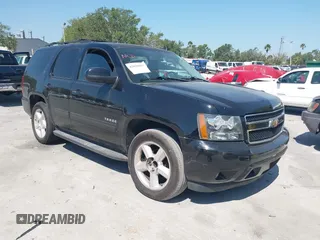 2010 Chevrolet Tahoe LT z VIN 1GNMCBE32AR115615, wystawiony jako IAAI lot #42020187 z przebiegiem 206 259 mil mil oraz . Historia ofert i sprzedaży dostępna na DreamBid. Obrazek 1.