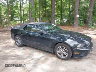 2014 Ford Mustang V6 с VIN 1ZVBP8EM4E5325594, выставлен на аукционе IAAI как лот 42717148 с пробегом 102 386 миль миль и . История ставок и продаж доступна на DreamBid. Изображение 1.