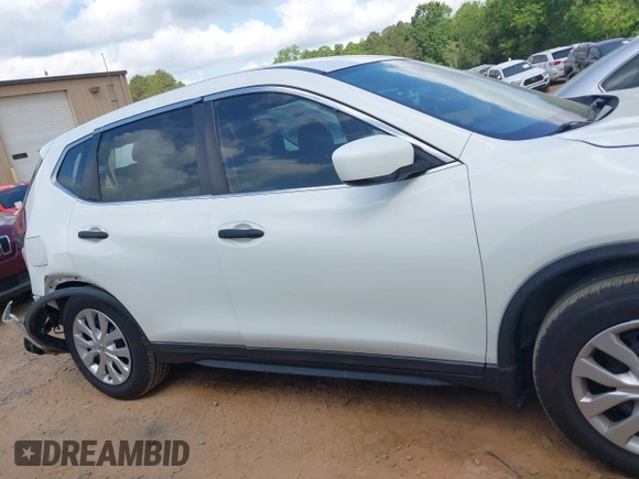 2020 Nissan Rogue S z VIN KNMAT2MV0LP521440, wystawiony jako IAAI lot #42133842 z przebiegiem 45 821 mil mil oraz . Historia ofert i sprzedaży dostępna na DreamBid. Obrazek 13.