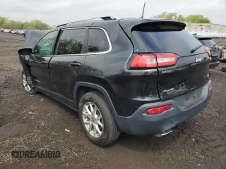 2015 Jeep Cherokee Latitude z VIN 1C4PJMCS2FW753051, wystawiony jako Copart lot #55651655 z przebiegiem 116 766 mil mil oraz Szkoda całkowita • Salvage title. Historia ofert i sprzedaży dostępna na DreamBid. Obrazek 2.