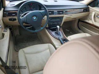 2006 BMW 3 Series 325i z VIN WBAVB13546KX39539, wystawiony jako Copart lot #54245225 z przebiegiem 217 453 mil mil oraz Czysty tytuł • Clean title. Historia ofert i sprzedaży dostępna na DreamBid. Obrazek 8.