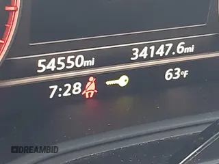 2018 Audi Q5 Premium Plus z VIN WA1BNAFY6J2214696, wystawiony jako IAAI lot #42350132 z przebiegiem 54 550 mil mil oraz . Historia ofert i sprzedaży dostępna na DreamBid. Obrazek 7.