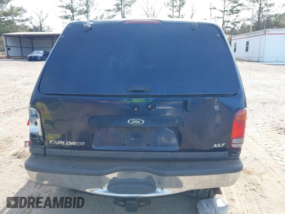 2000 Ford Explorer XLT with VIN 1FMZU63E1YZB81246, listed as a IAAI auction lot 41341700 with 241,373 mi miles and . Bid and sale history available at DreamBid. Image 15.