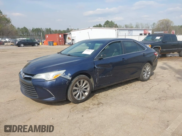 2015 Toyota Camry XLE z VIN 4T1BF1FK6FU944436, wystawiony jako IAAI lot #41884677 z przebiegiem 242 571 mil mil oraz . Historia ofert i sprzedaży dostępna na DreamBid. Obrazek 2.