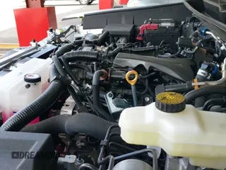 2025 Toyota Tacoma SR с VIN 3TMLB5JN7SM100983, выставлен на аукционе IAAI как лот 42220559 с пробегом 2 119 миль миль и . История ставок и продаж доступна на DreamBid. Изображение 20.
