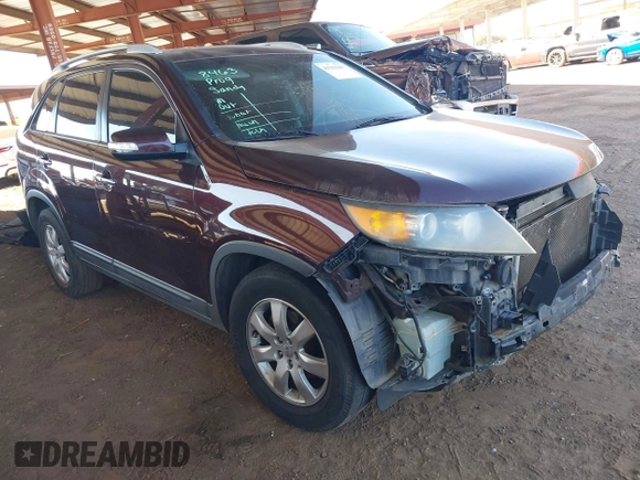2013 Kia Sorento LX with VIN 5XYKT4A26DG368495, listed as a IAAI auction lot 41332267 with 226,386 mi miles. Bid and sale history available at carsss.com. Image 1.