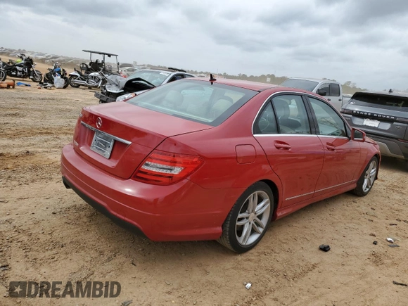 2013 Mercedes-Benz C 250 Sport z VIN WDDGF4HB1DR275426, wystawiony jako Copart lot #47704875 z przebiegiem 95 061 mil mil oraz Szkoda całkowita • Salvage title. Historia ofert i sprzedaży dostępna na DreamBid. Obrazek 3.