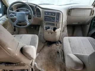 2000 Chevrolet Astro with VIN 1GNDM19W9YB191640, listed as a Copart auction lot 82247164 with 168,605 mi miles and Salvage Title. Bid and sale history available at carsss.com. Image 8.