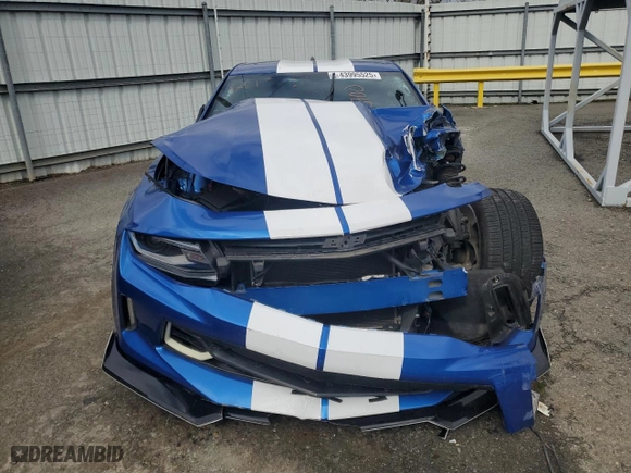 2018 Chevrolet Camaro 1LT with VIN 1G1FB1RS9J0168700, listed as a Copart auction lot 43995525 with 80,711 mi miles and Salvage Title. Bid and sale history available at carsss.com. Image 5.