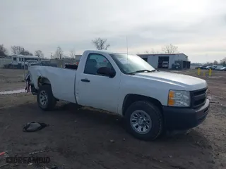 2013 Chevrolet Silverado 1500 Work Truck with VIN 1GCNCPE08DZ360195, listed as a IAAI auction lot 40880126 with NaN miles. Bid and sale history available at carsss.com. Image 1.