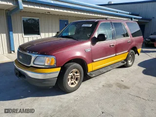 2001 Ford Expedition XLT with VIN 1FMRU15W21LB26189, listed as a Copart auction lot 41370395 with 250,705 mi miles and Salvage Title. Bid and sale history available at carsss.com. Image 1.