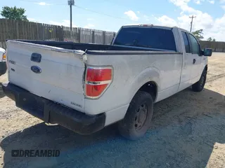 2013 Ford F-150 XL z VIN 1FTFX1CFXDKE21083, wystawiony jako IAAI lot #42548084 z przebiegiem Nie podano mil oraz . Historia ofert i sprzedaży dostępna na DreamBid. Obrazek 4.