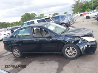 2000 Ford Focus SE with VIN 1FAFP3431YW182169, listed as a IAAI auction lot 42539335 with Not provided miles and . Bid and sale history available at DreamBid. Image 12.