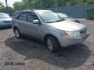 2011 Subaru Forester X Premium z VIN JF2SHBCC0BH749695, wystawiony jako IAAI lot #42361133 z przebiegiem 175 586 mil mil oraz . Historia ofert i sprzedaży dostępna na DreamBid. Obrazek 1.