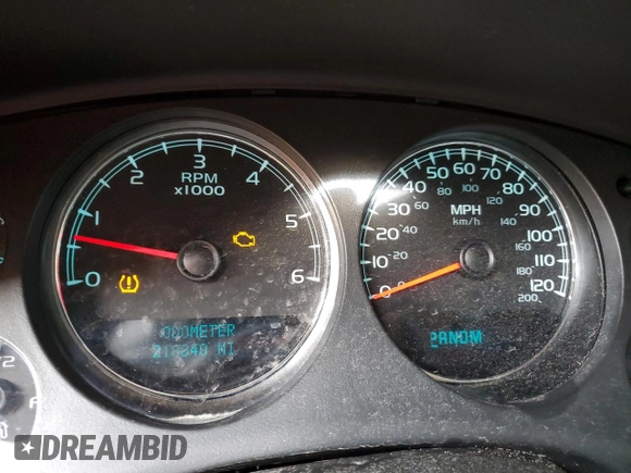 2008 GMC Sierra Denali z VIN 2GTEK638281248433, wystawiony jako Copart lot #79212524 z przebiegiem 218 840 mil mil oraz Szkody całkowita. Historia ofert i sprzedaży dostępna na DreamBid. Obrazek 9.